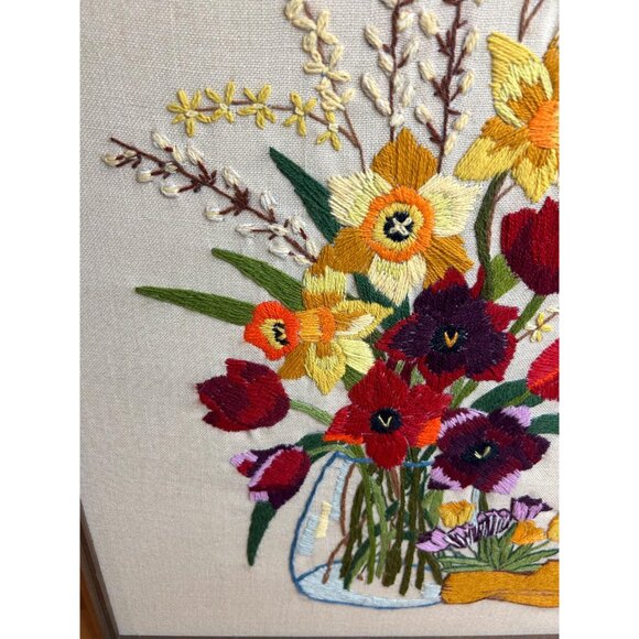 Flower floral vintage bouquet daffodils tulips crossstitch crewel art picture - Picture 8 of 9